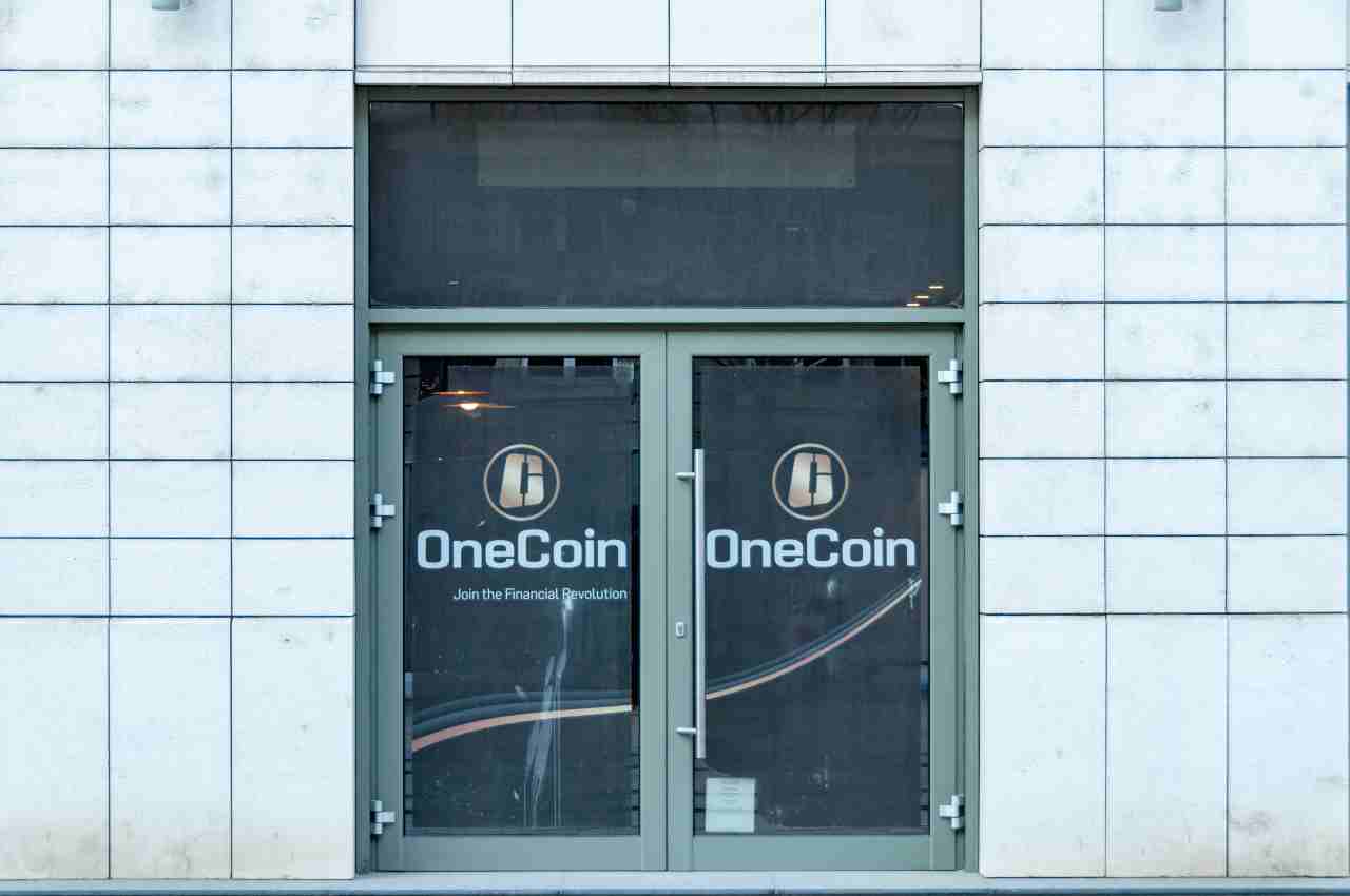 OneCoin Building 20220513 cmag