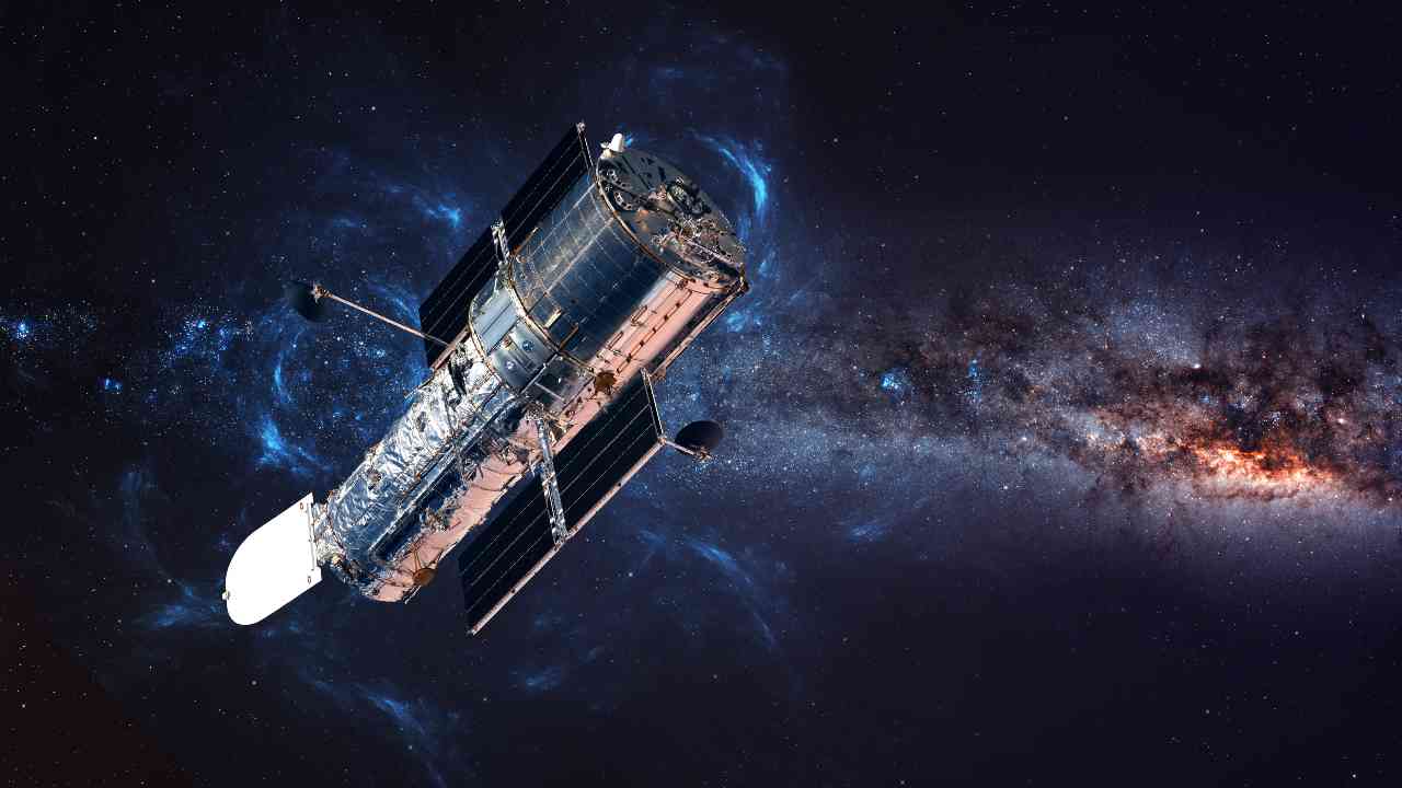 Telescopio Hubble 20220518 cmag