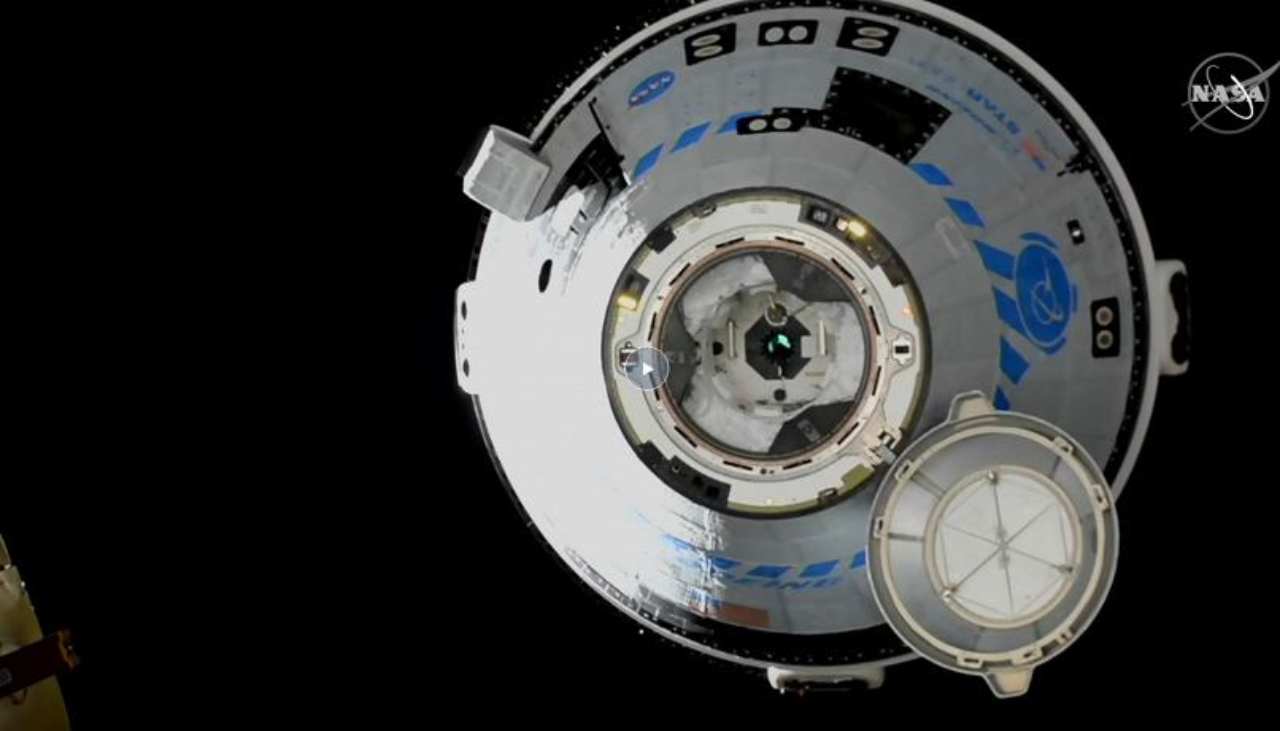 Boeing Starliner, missione compiuta: attracco alla ISS riuscito, ora pronta per i passeggeri