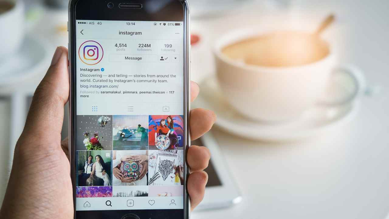 Instagram, ecco il trucco per avere i Messaggi Potenziati: Reazioni, Temi, Risposte Automatiche ed altro