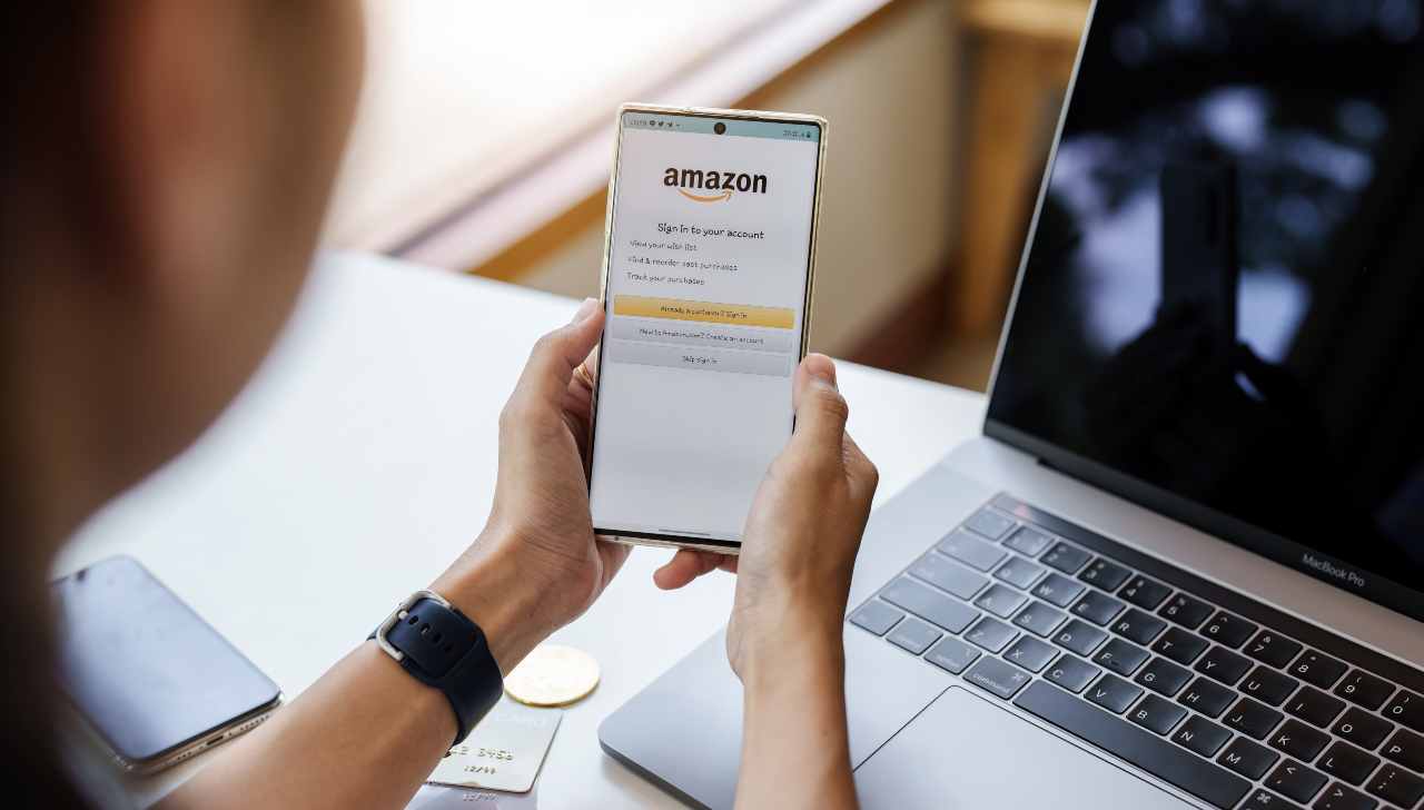 Amazon in piena lotta: ecco il programma e le azioni per combattere la contraffazione dei prodotti