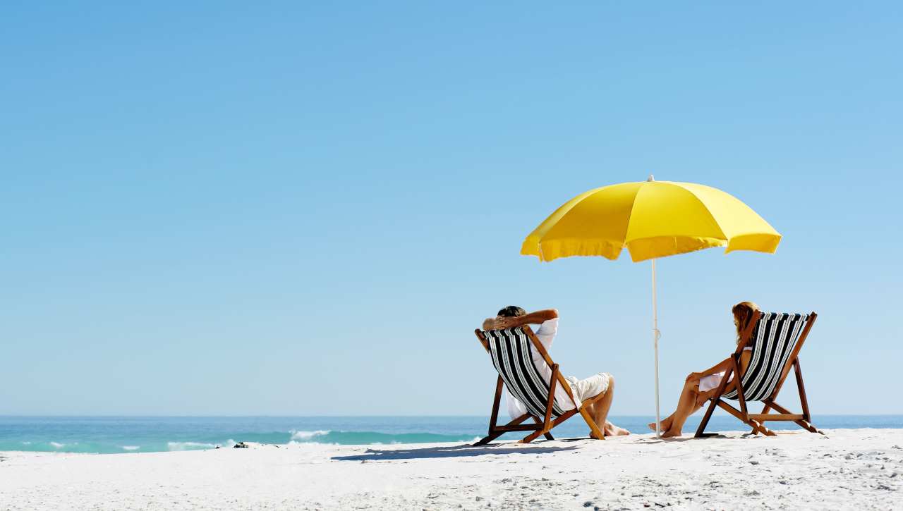 Vuoi prenotare l'ombrellone e il lettino per la spiaggia? Facile, fallo online