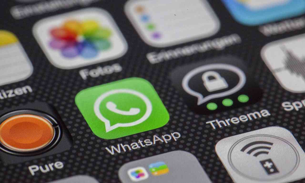 WhatsApp Phishing Email Backup ComputerMagazine.it 26 Settembre 2022