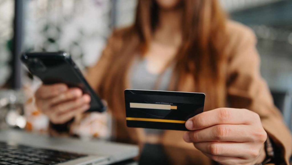 Carte di Credito, PostePay e Virtuali attenzione, la truffa è dietro l'angolo