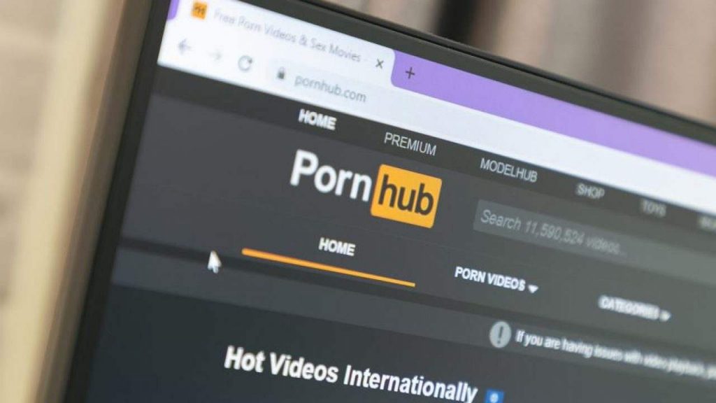 Instagram vs Pornhub, 6/9/2022 - Computermagazine.it