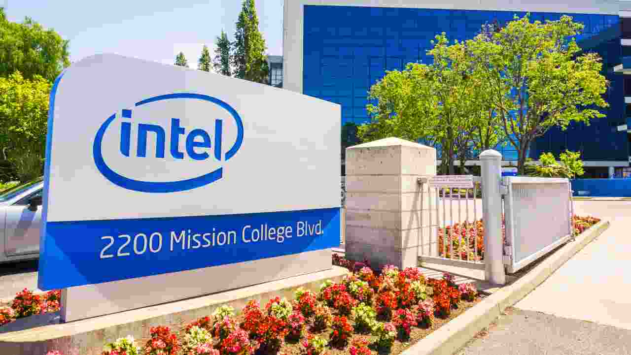 Intel interrompe una storia che durava da 30 anni: addio a Celeron e Pentium