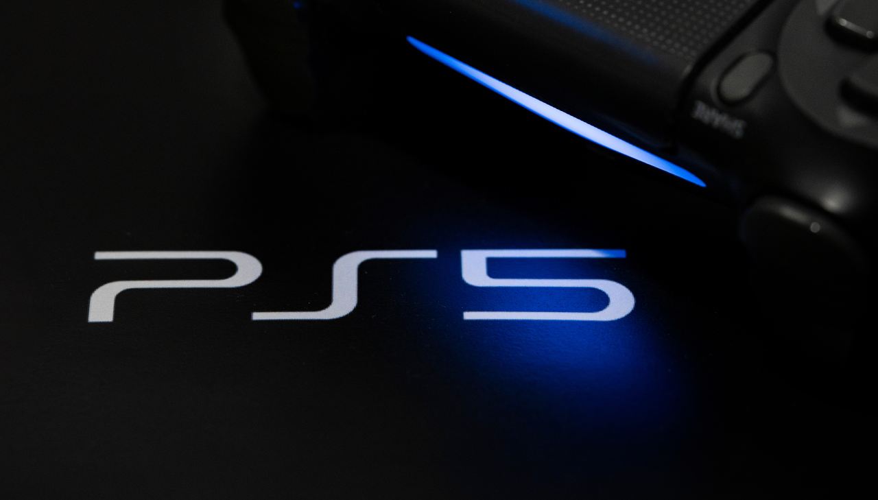 PS5, rilascito nuovo aggiornamente software: ecco tutti i videogames che ne beneficiano