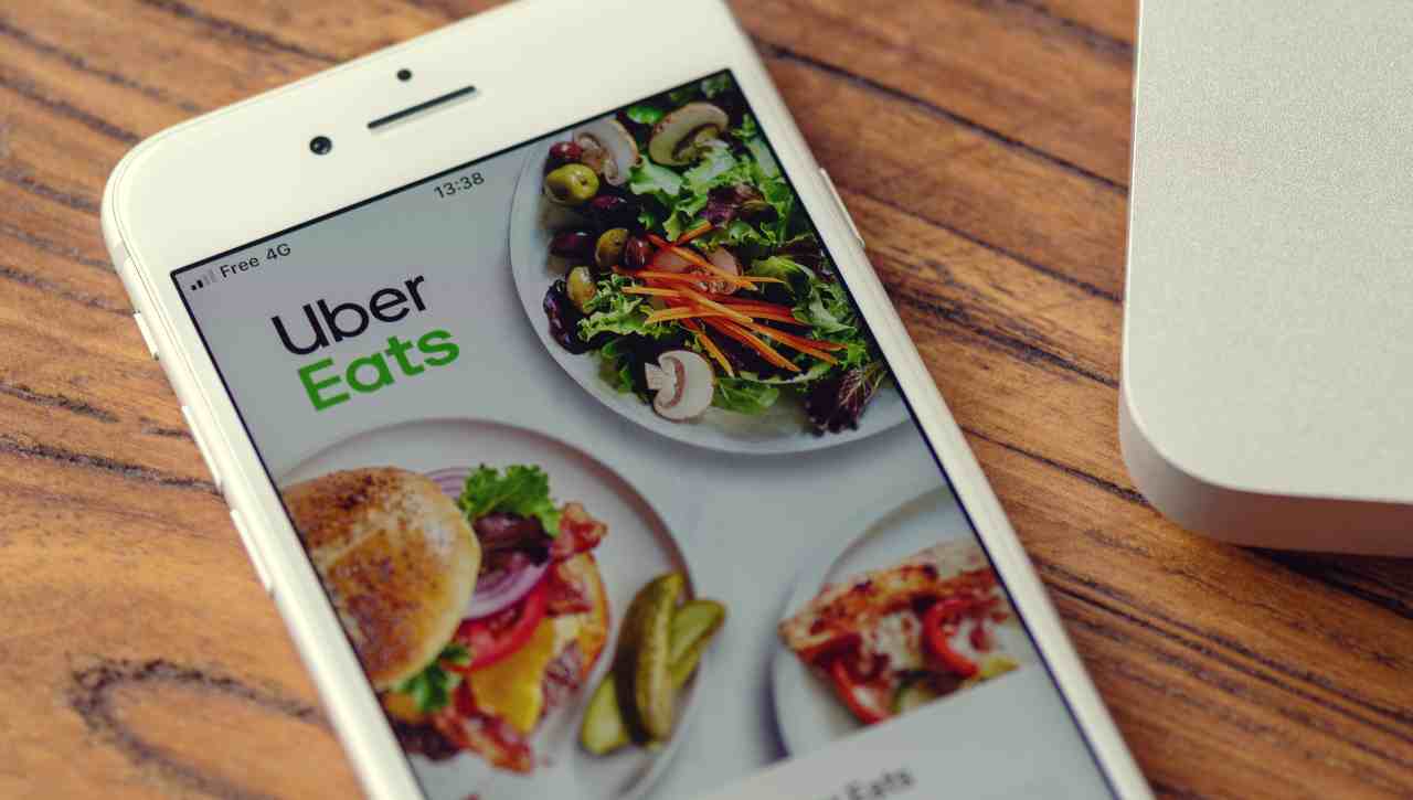 Uber Eats, il futuro ha inizio con le consegne a guida autonoma grazie alla partnership con Nuro