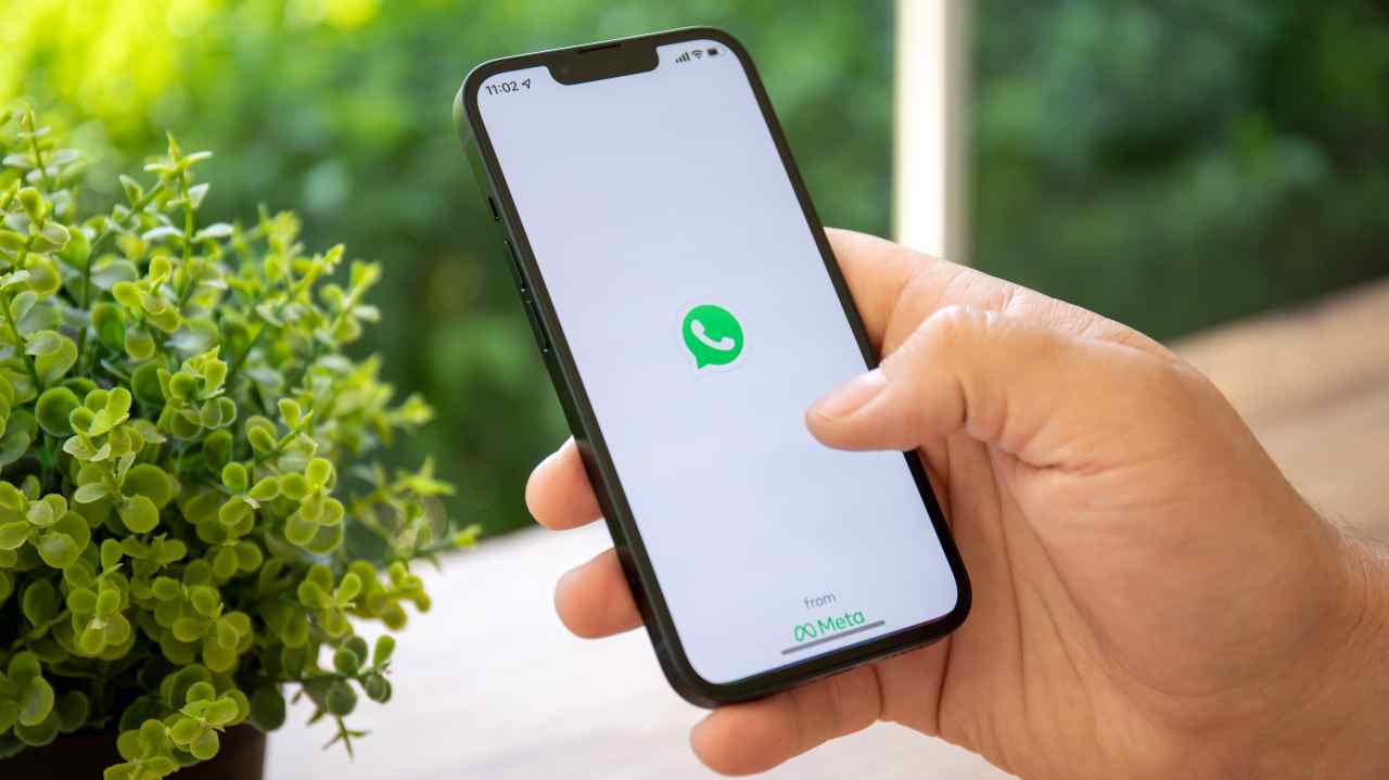 Chiamate che partono per errore? WhatsApp potrebbe avere una soluzione, cosa ne pensano gli utenti?