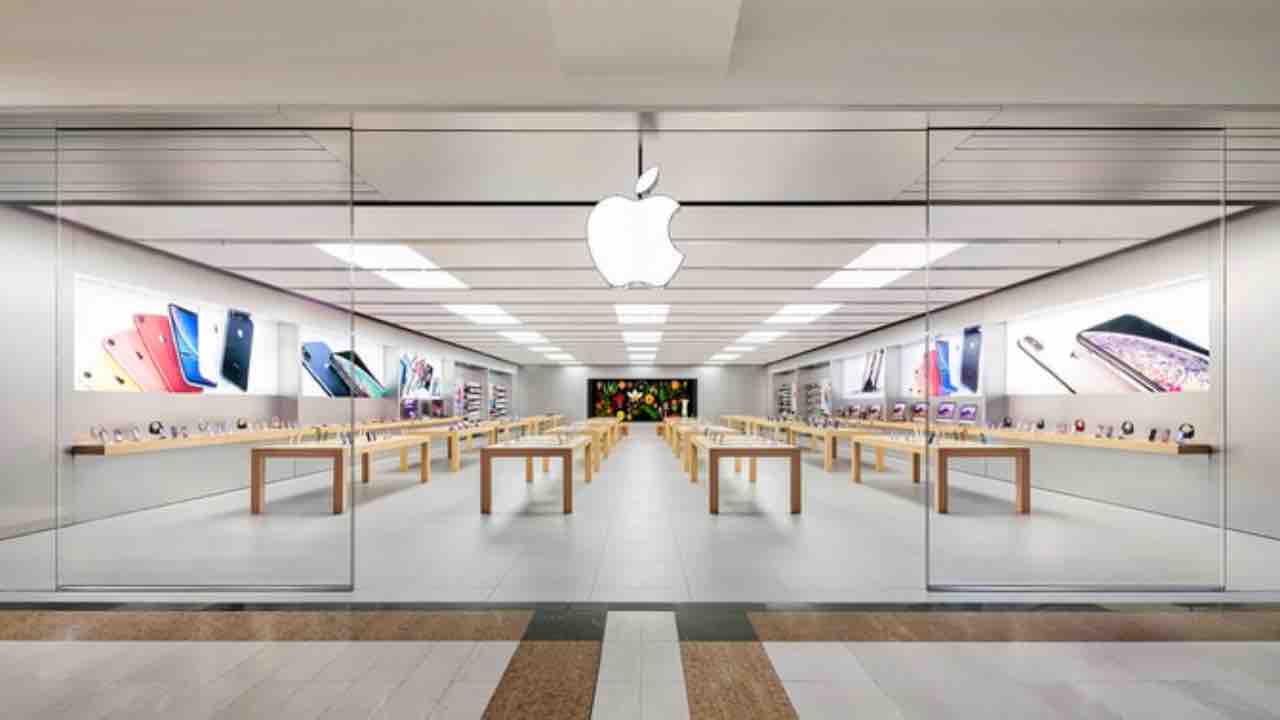 Apple comunica la finestra di lancio dei prossimi iPhone 15 - 111022 www.computermagazine.it