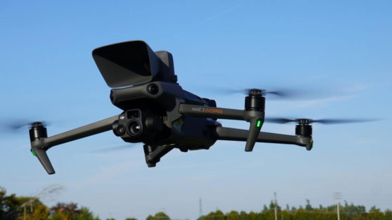 Hackers attaccano fisicamente un'azienda dal tetto grazie ad un drone che buca la loro rete