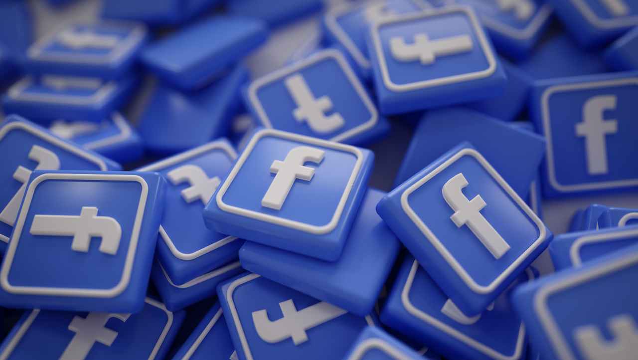 Facebook, l'allerta è ufficiale: Meta avverte che questo tipo di account possono essere compromessi