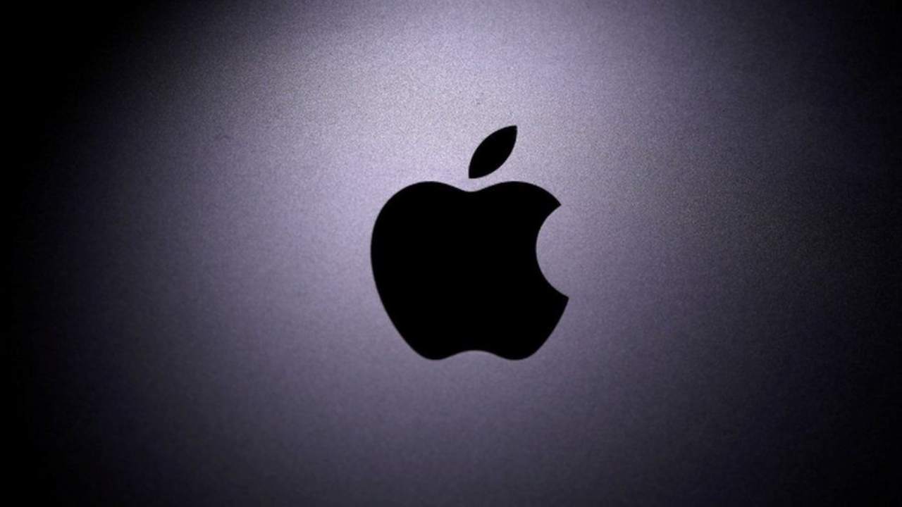 Due sviluppatori puntano il dito contro Apple, il colosso spierebbe gli utenti su ogni "tap"