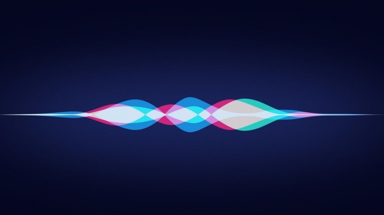 Siri non si attiverà più con il suo classico comando vocale, cosa sta cambiando Apple?