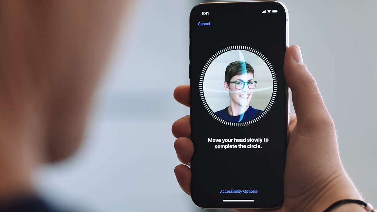 Apple potrebbe aver commesso qualche errore con iOS 16, il Face ID iPhone è a rischio