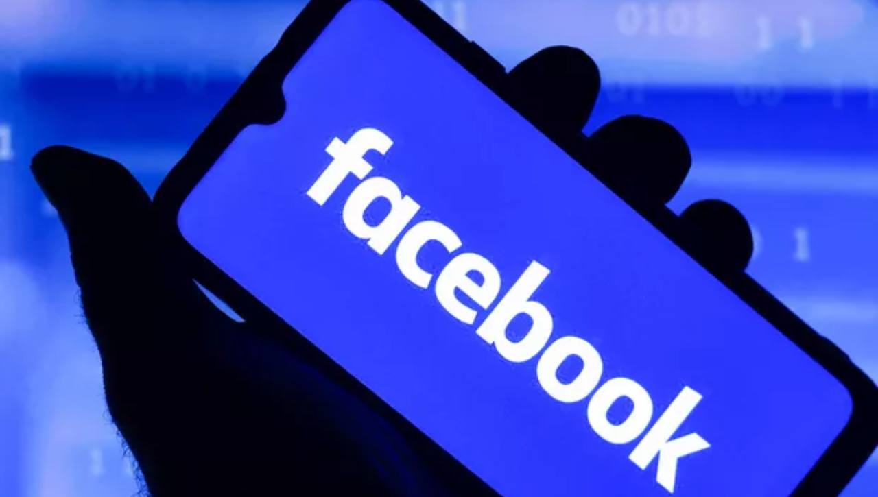 Facebook, ora le informazioni più delicate non verranno condivise: ecco i grandi esclusi