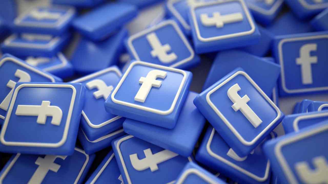 Facebook, ora le informazioni più delicate non verranno condivise: ecco i grandi esclusi