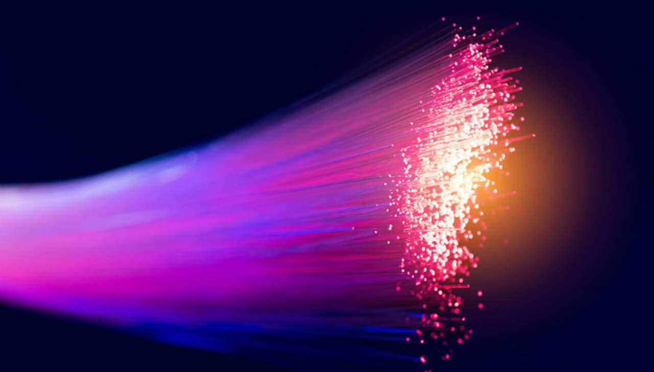 Fino a 10Gbps di navigazione con la fibra ottica FTTH di Oper Fiber, pubblicata la prima offerta