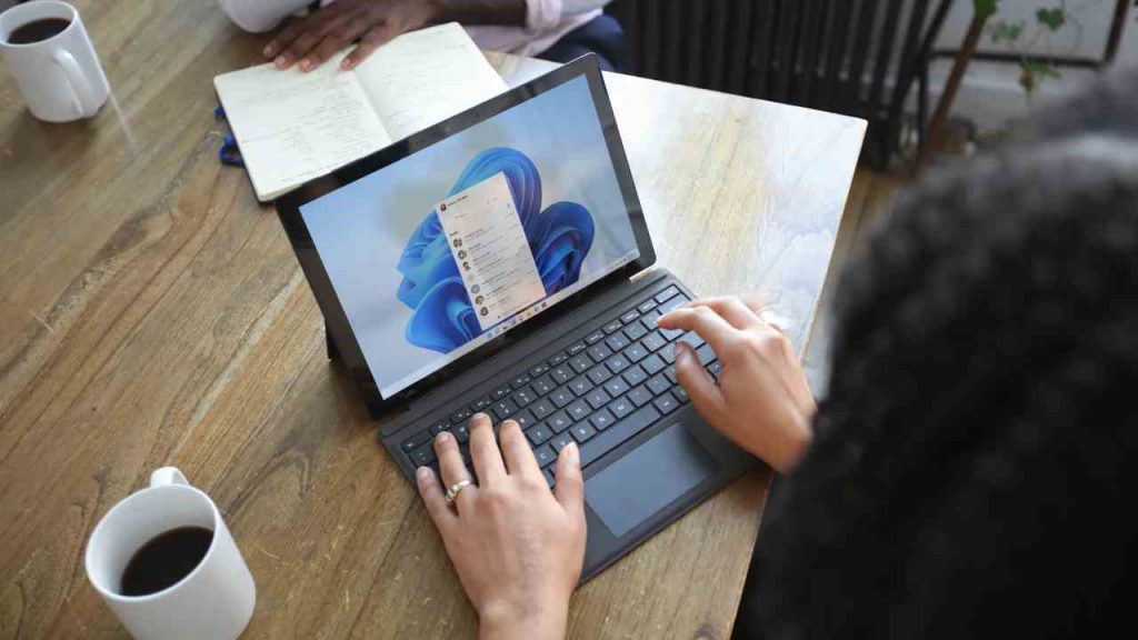 Microsoft offre un pc a basso costo con Windows incluso, ma ad una condizione