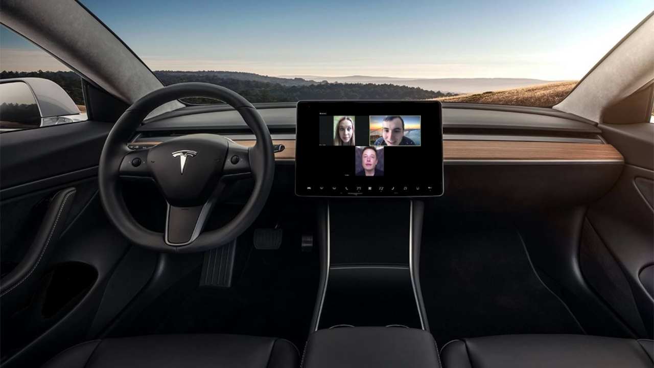 Tesla accoglie Zoom a bordo, videochiamare dall'auto ora è possibile ed anche molto facile