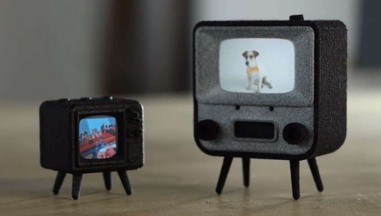 TinyTV Mini, la rivoluzione arriva sul piccolo schermo e con gli OLED